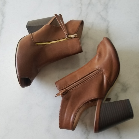 Brown booties - Picture 2 of 6